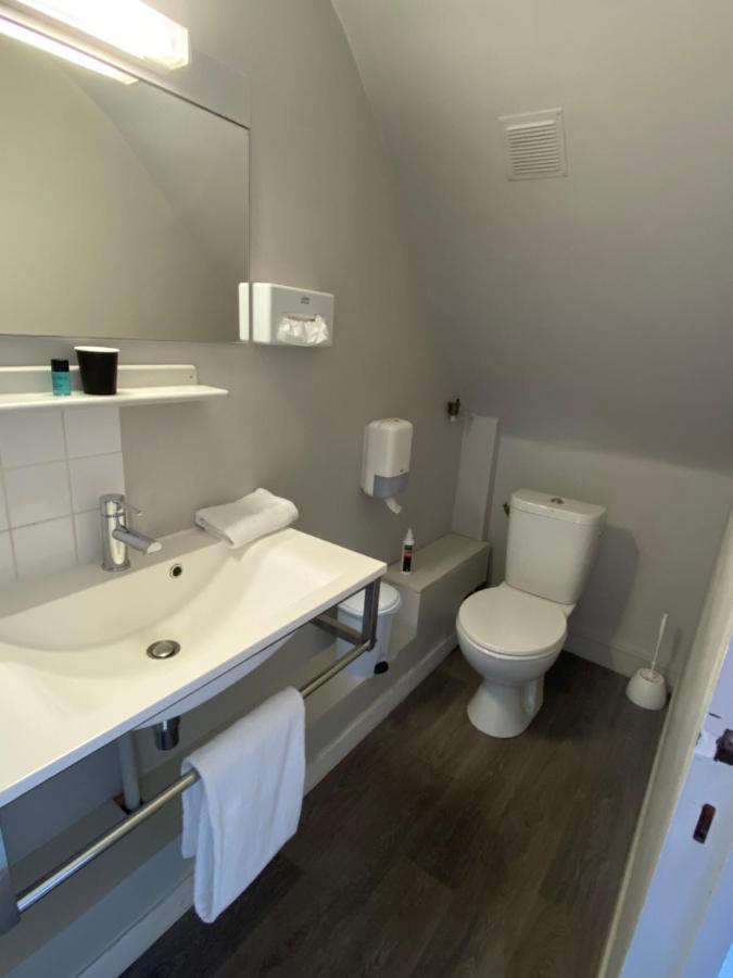 Hotel Celine - Hotel De La Gare Rouen Exteriör bild