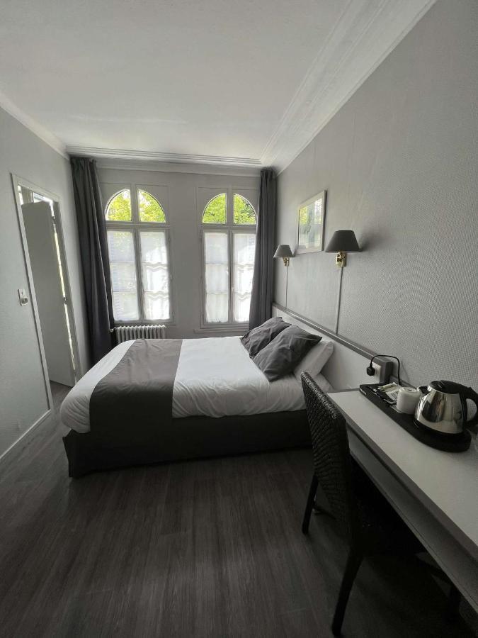 Hotel Celine - Hotel De La Gare Rouen Exteriör bild